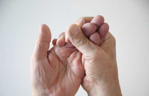 онемение и покалывание в руках и ногах почему это происходит онемение и покалывание в руках и ногах почему это происходит